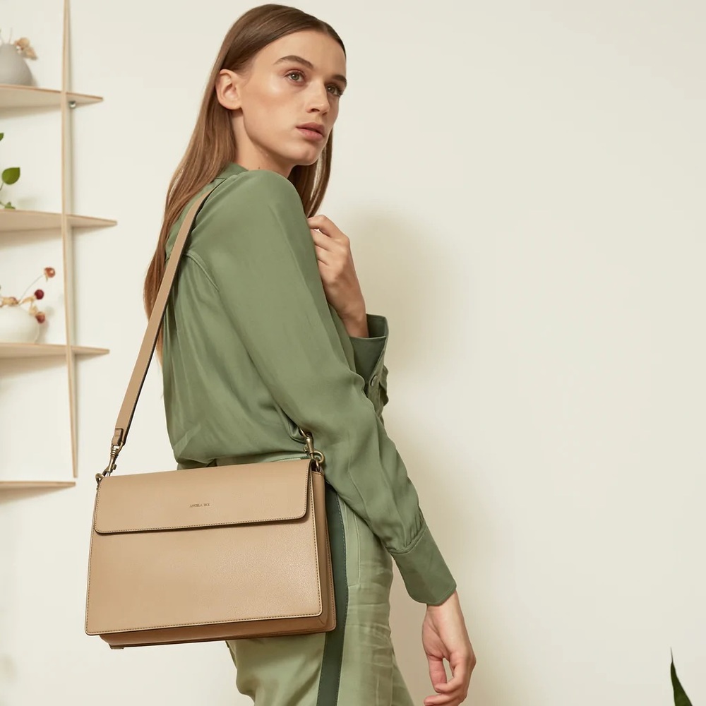 Angela Roi Hamilton shoulder bag in French Beige